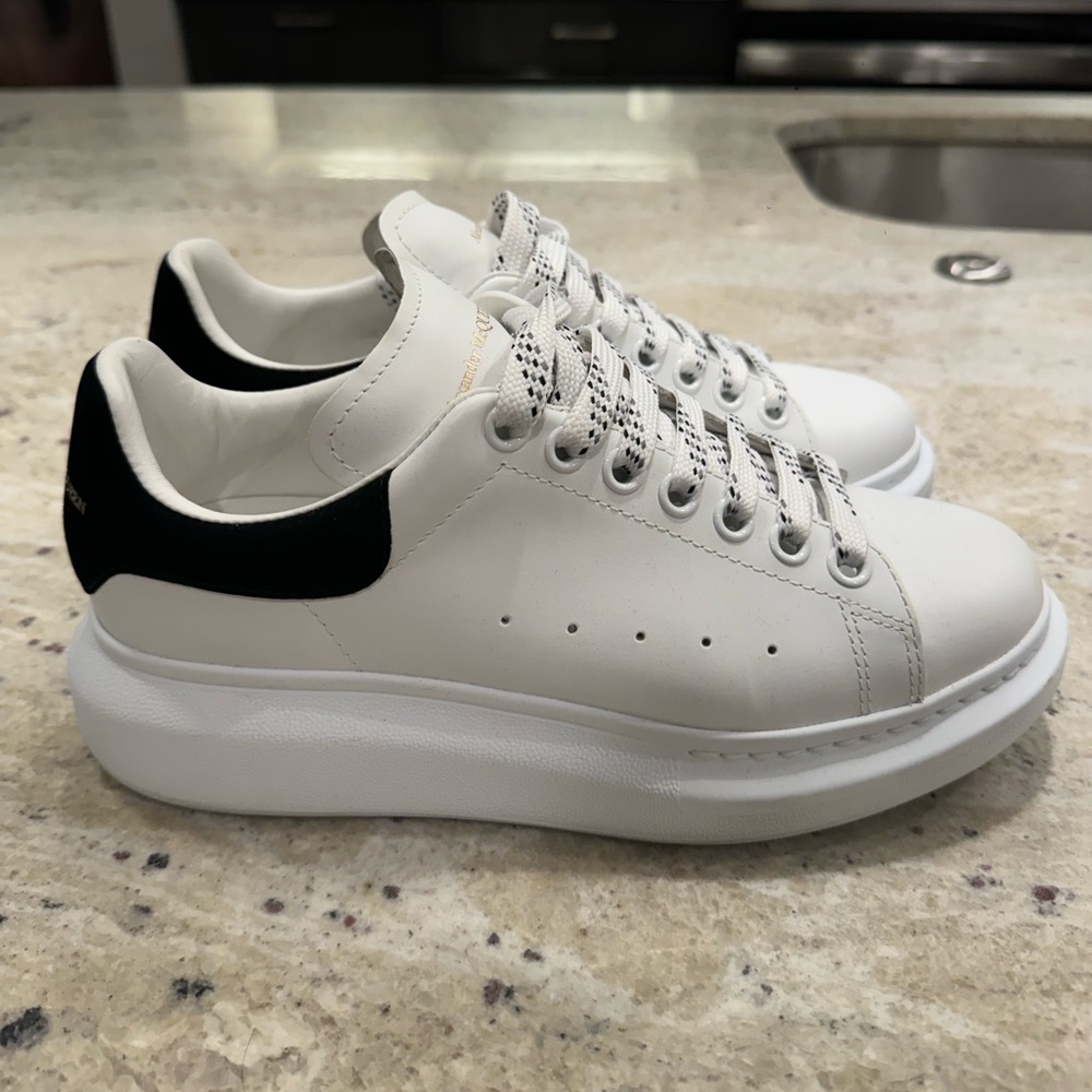 Alexander McQueen Oversized Sneakers - White/Black - Size 39